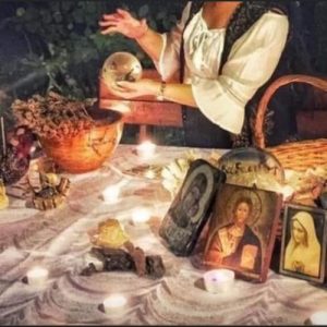 Cadru spiritual cu lumânări
